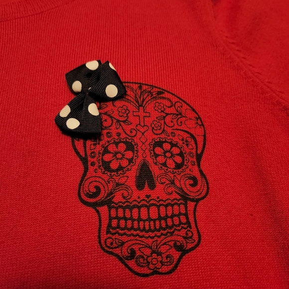 Red Cardigan with Skull and bow - Picture 3 of 5